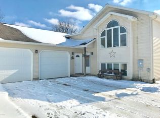 14475 Apple Ave, Ravenna, MI 49451