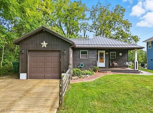 12040 Hotchkiss Rd, Burton, OH 44021