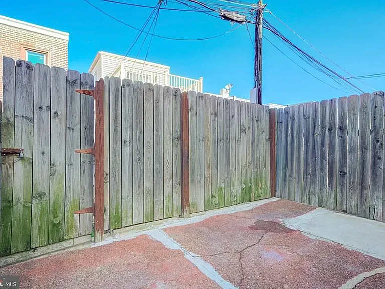 2820 Miller St — Photo 14