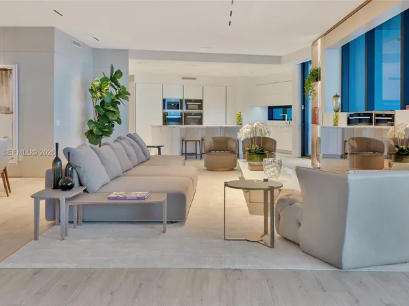 18555 Collins Ave, Sunny Isles Beach, FL