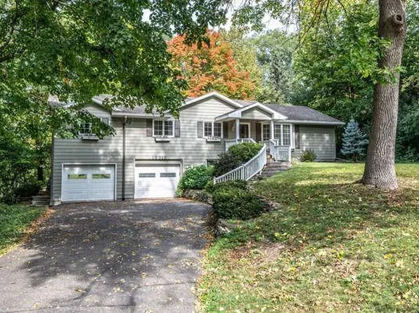 16318 Pine St, Minnetonka, MN 55345