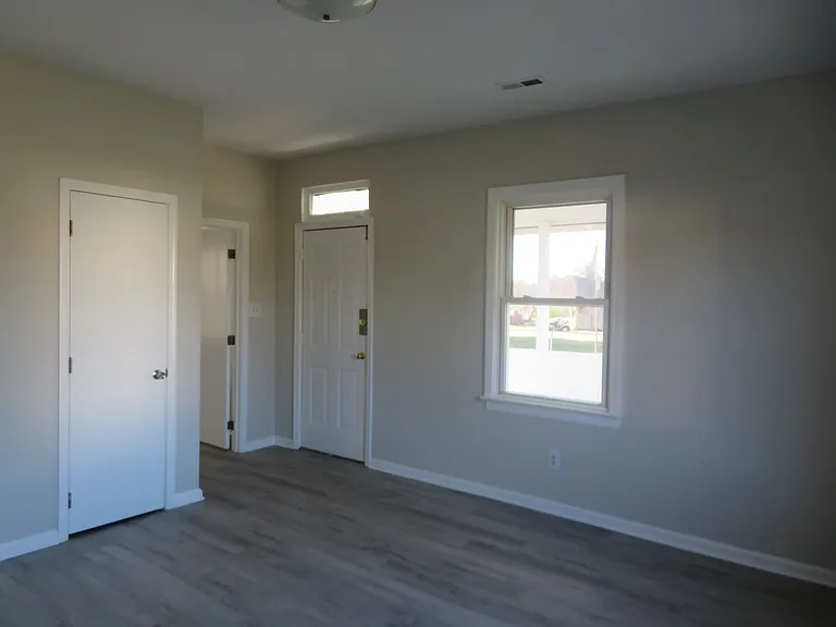 147 Witten St — Photo 4
