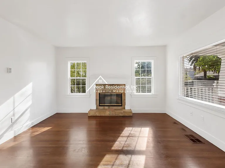 1812 El Monte Ave — Photo 5