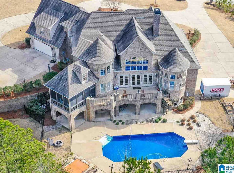 1st image of 231 Oakwood Dr