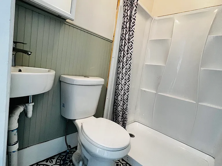 48 N Church St #4 — Photo 9