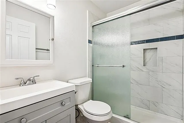 3646 Camp St #UPPER — Photo 17