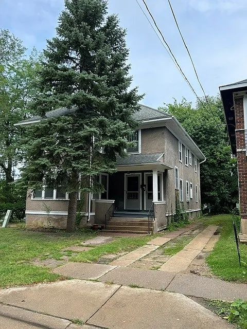421 Chamberlain Ave