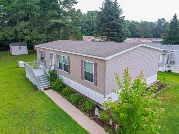 31 Town & Country Drive, Lisbon, ME 04250