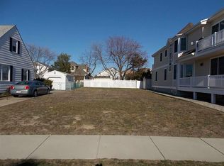 113 E Stockton Rd, Wildwood Crest, NJ 08260