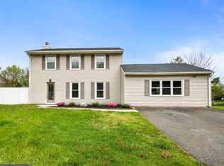 32 Aberdale Ln, Sicklerville, NJ 08081