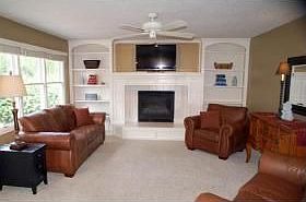 5th image of 4720 Greenbrier Dr