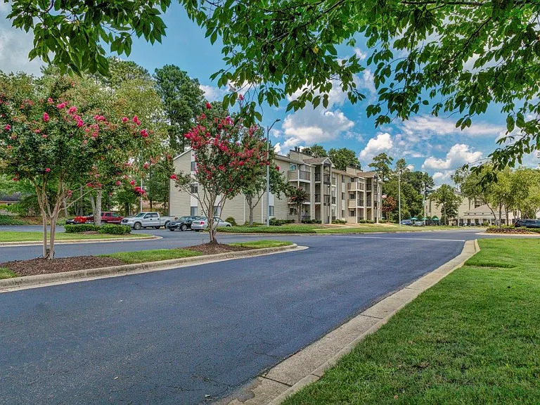 Morganton Place Apartment Homes — Photo 26