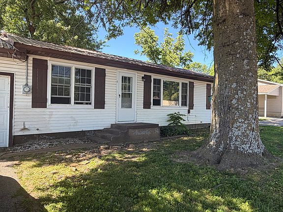 3rd image of 4 Burgoyne Drive