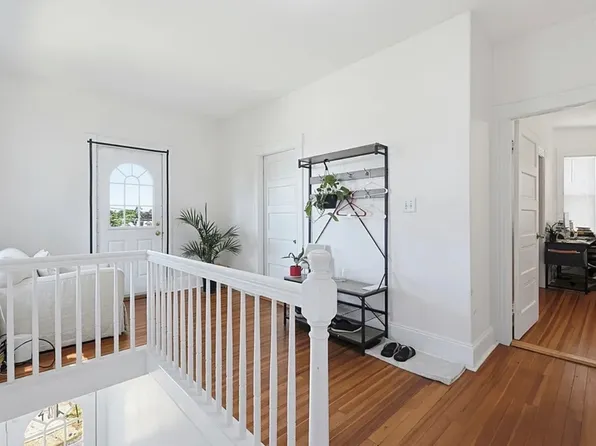 707 Bridge St #707, Lowell, MA 01850