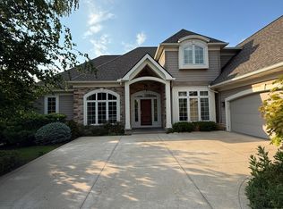 4205 Symphony Ln, Pepper Pike, OH 44124