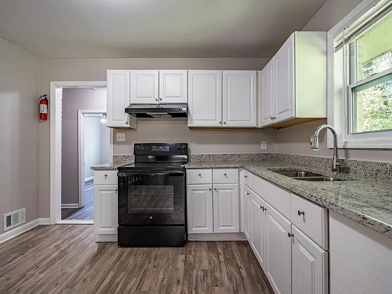 Duffield Dr NW — Photo 5