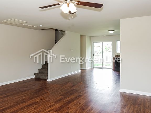 4th image of 137 Darrow Creek Dr