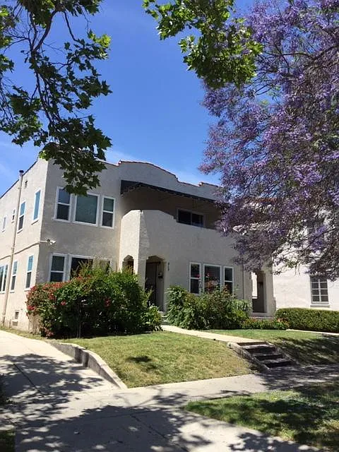 839 S Sycamore Ave