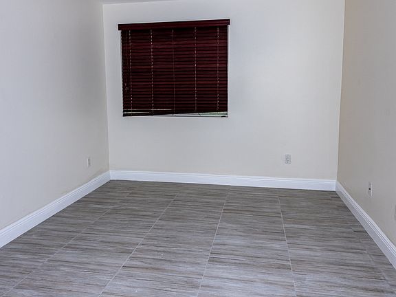 5th image of 1247 SW 46th Ave APT 1313