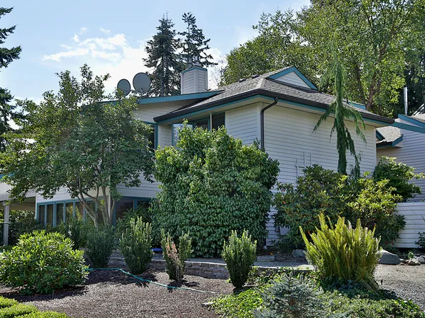 2412 Discovery Pl, Langley, WA 98260