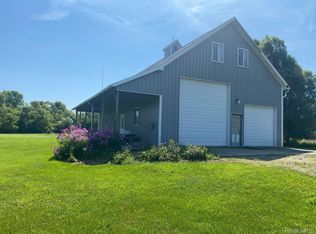6889 Jordan Rd, Peck, MI 48466
