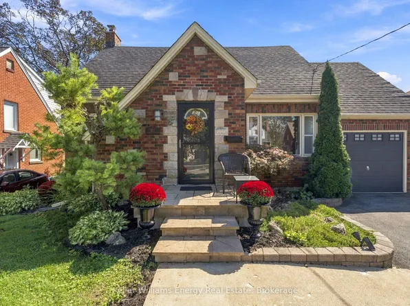 107 Sutherland Ave, Oshawa, ON L1G 2G4