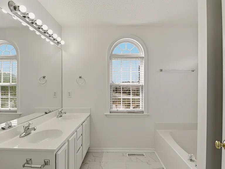 5507 Hundley Rd — Photo 10