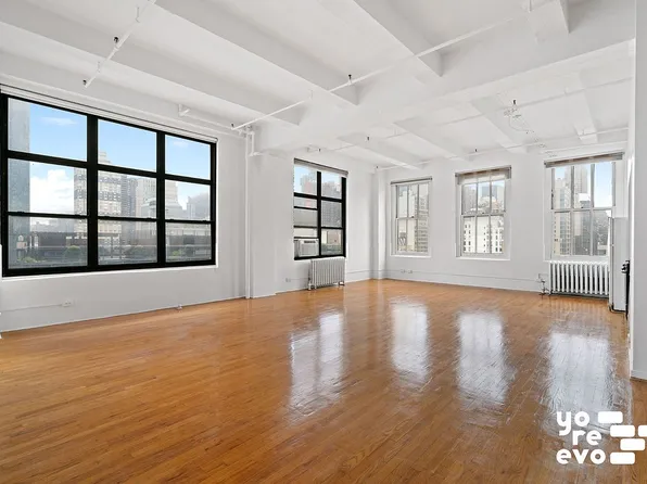 448 W 37th St APT 10C, New York, NY 10018
