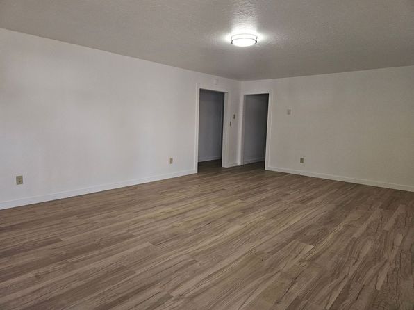 1535 SW Highway 97 APT 105