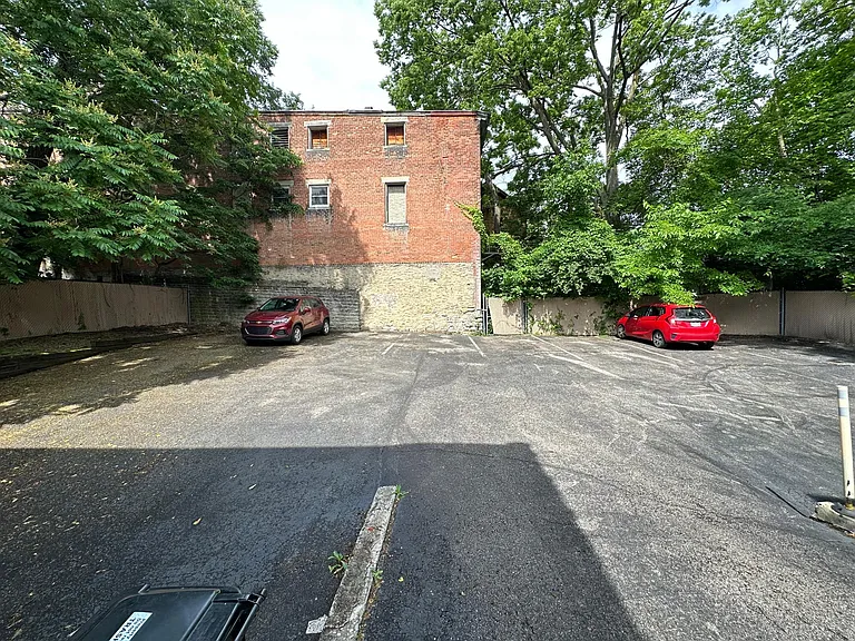 2909 Euclid Ave #2 — Photo 4