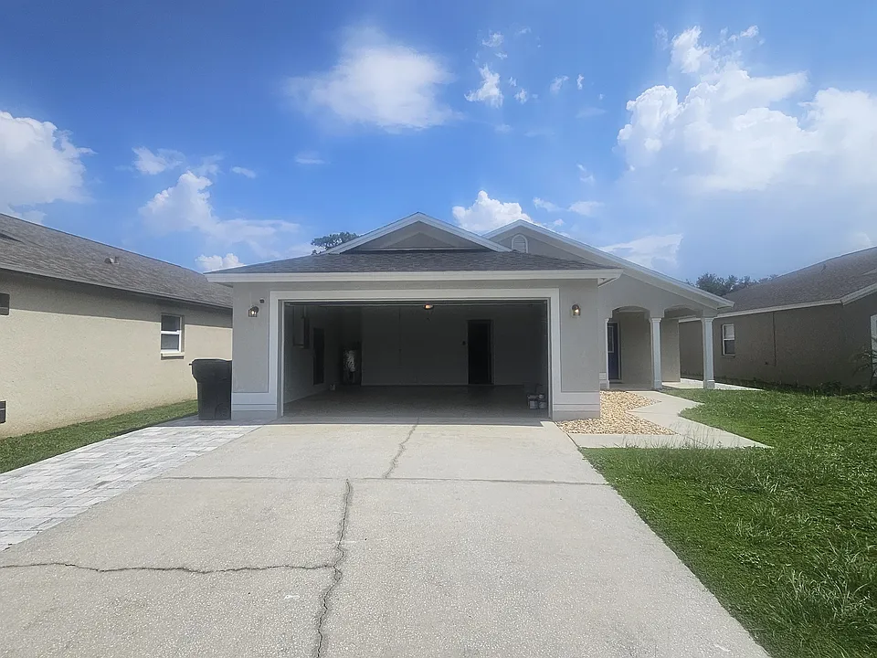 1712 Erin Brooke Dr