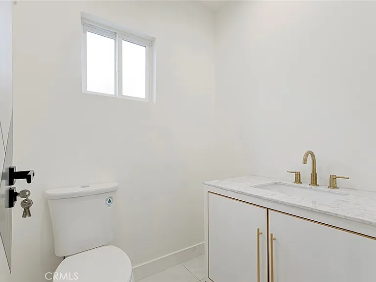 7856 Kyle St — Photo 8