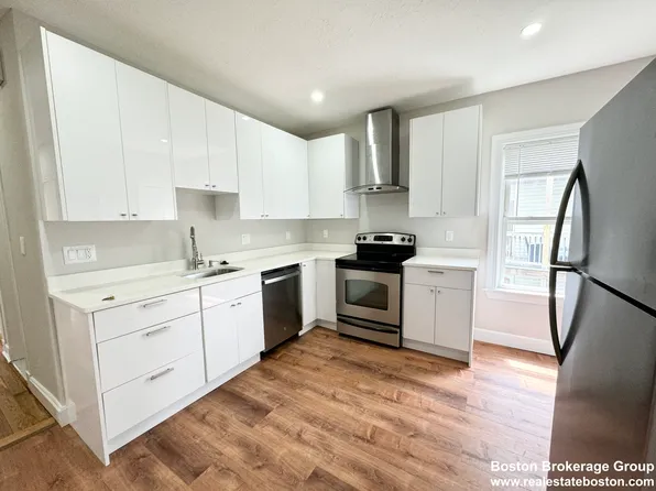 6 Cawfield St, Dorchester, MA