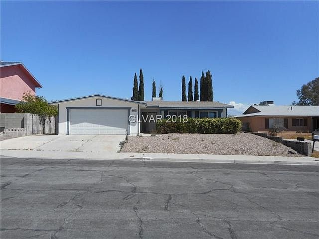 1st image of 7708 Macaw Ln