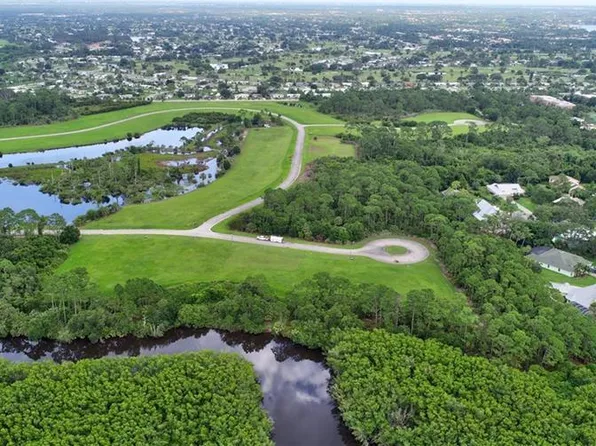 284 SE Via Sangro, Port Saint Lucie, FL 34952