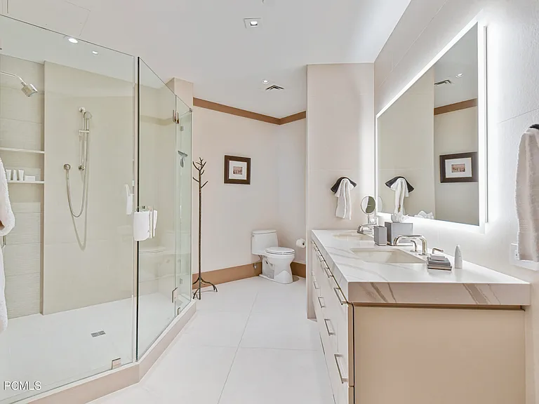 8680 Empire Club Dr — Photo 19