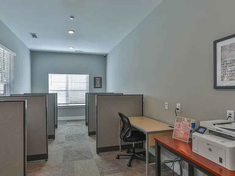 742 Upstate Campus Dr — Photo 37