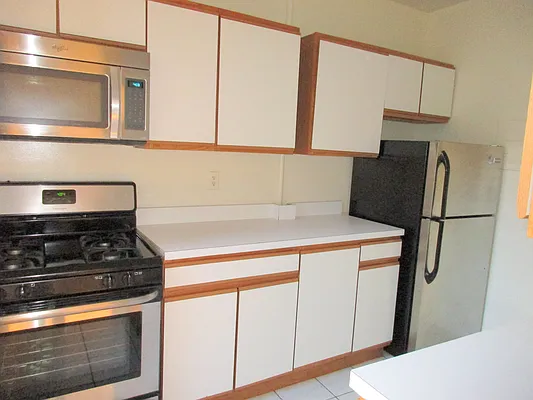 Rented by Uptown Flats LLC | media 12