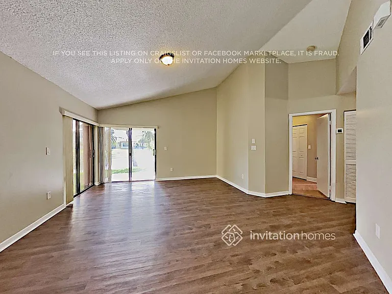 260 SW 113th Ter — Photo 4