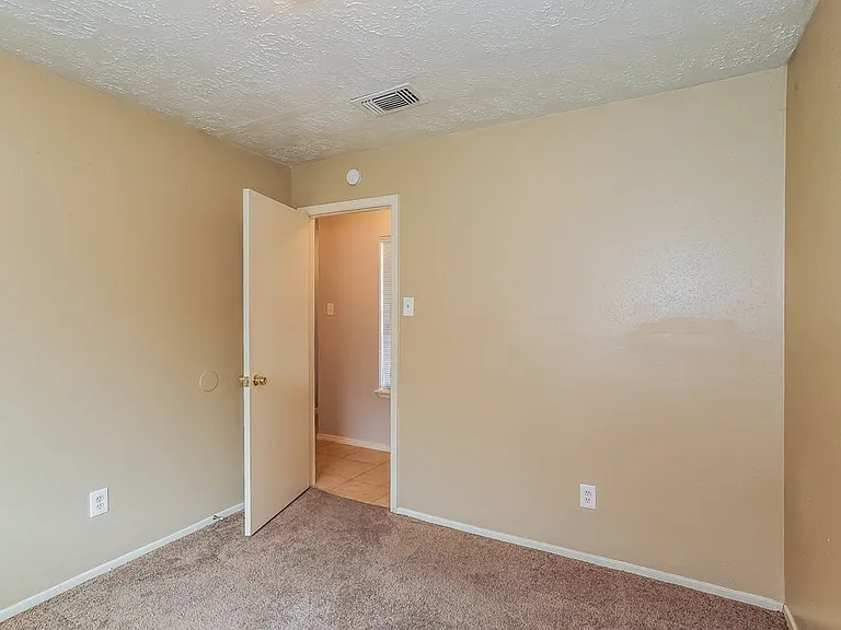 2010 Quail Place Dr — Photo 22