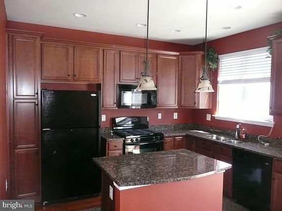 2nd image of 7013 Little Thames Dr