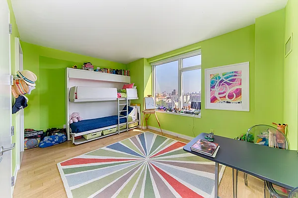 Rented by Isen & Company : Real Estate Advisors | media 6