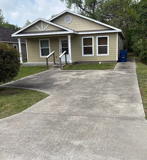 Building Photo - 619 N Vionett Ln