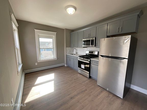 5th image of 1015 Mattison Ave #B