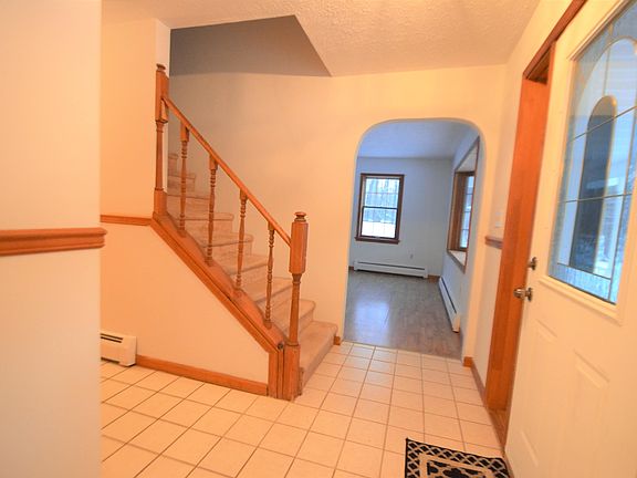 4th image of 108 Greenwood Ct
