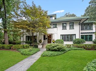 2855 Sheridan Pl, Evanston, IL 60201