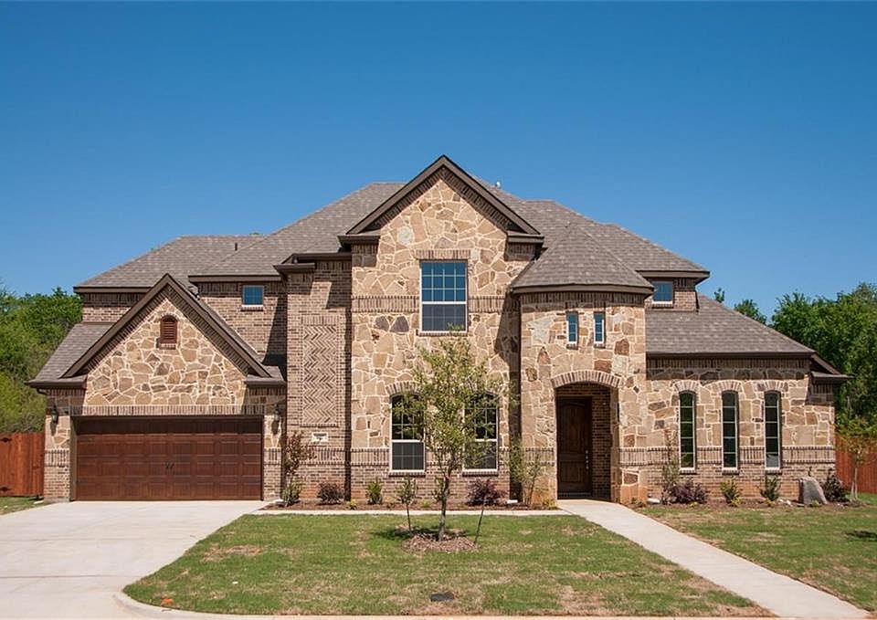 1st image of 607 Elm Creek Cir