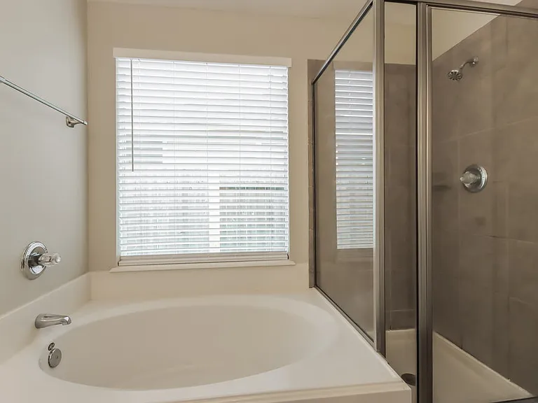 15823 Scenic Water Dr — Photo 10