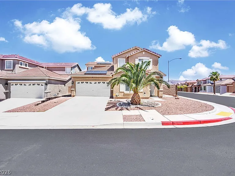 668 Sunrise Lake Pl — Photo 2