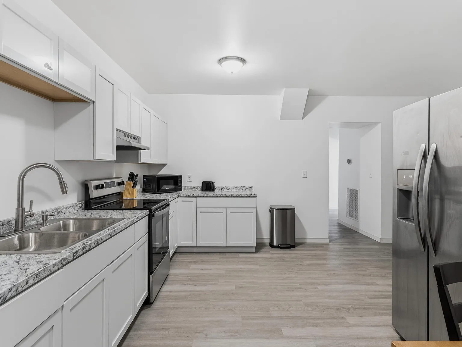 4 bed, 2.0 bath, 2114 sqft, $741 — Photo 4